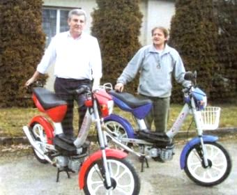 Konstruktéři mopedu Vision MV-01 František Zronek a Miroslav Panský (vpravo).