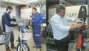 Záběry z firmy Mašek, divize Moto ve Vodňanech, kde se vyrábějí mopedy Vision.